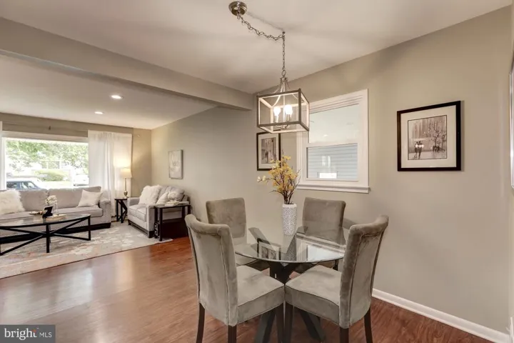 1719 Olney Rd, Falls Church, Virginia 22043