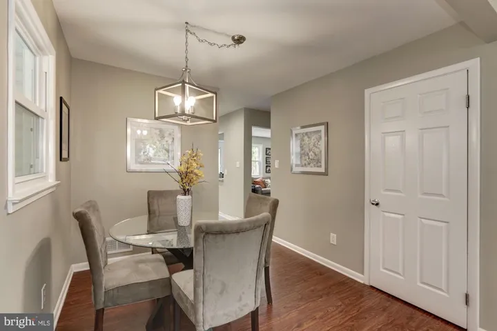 1719 Olney Rd, Falls Church, Virginia 22043