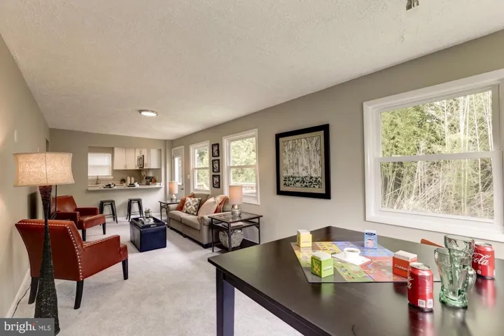 1719 Olney Rd, Falls Church, Virginia 22043