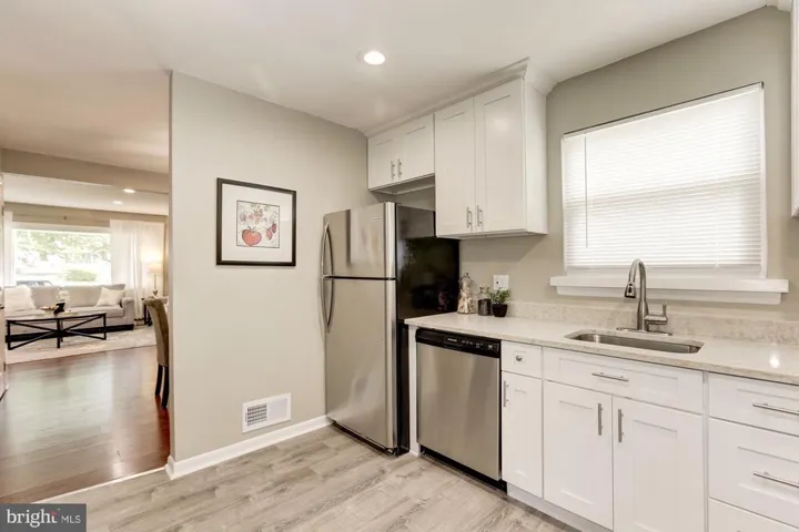 1719 Olney Rd, Falls Church, Virginia 22043