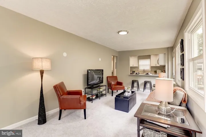 1719 Olney Rd, Falls Church, Virginia 22043