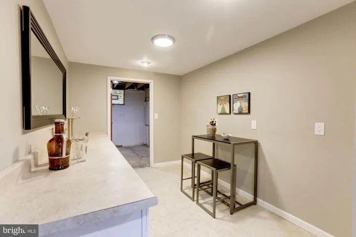 1719 Olney Rd, Falls Church, Virginia 22043