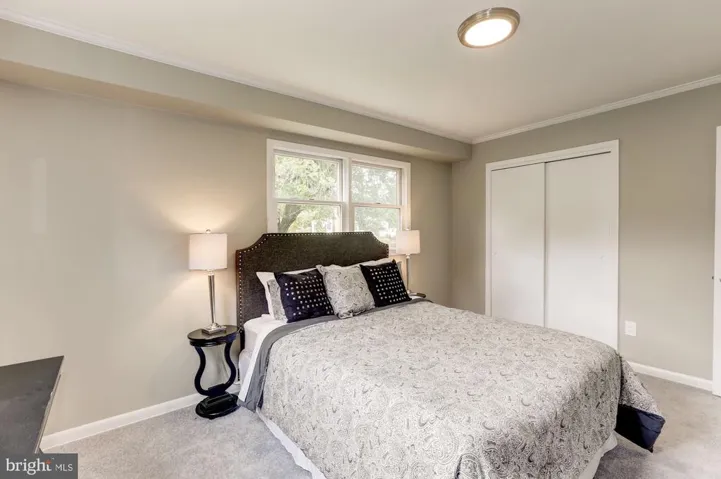 1719 Olney Rd, Falls Church, Virginia 22043