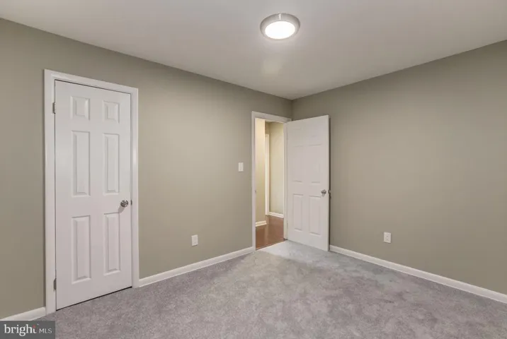 1719 Olney Rd, Falls Church, Virginia 22043