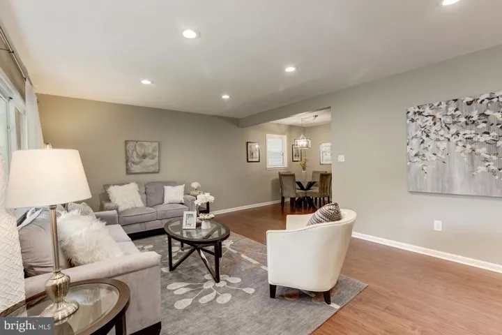 1719 Olney Rd, Falls Church, Virginia 22043