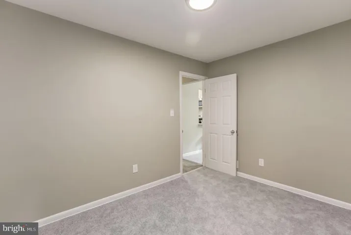 1719 Olney Rd, Falls Church, Virginia 22043