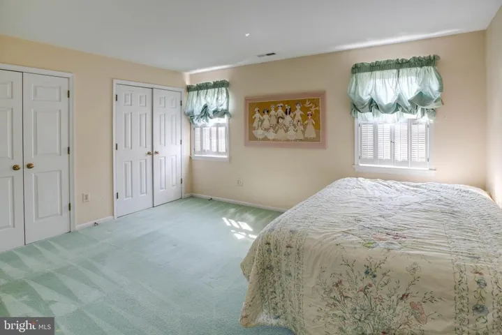 1276 S Washington St, Falls Church, Virginia 22046