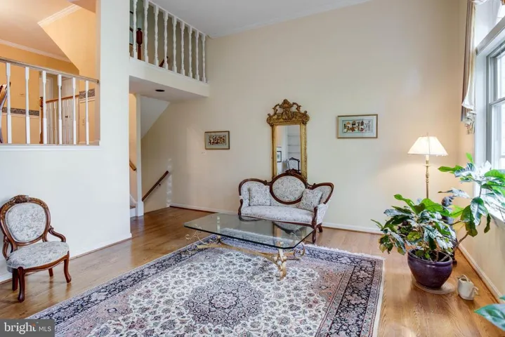 1276 S Washington St, Falls Church, Virginia 22046