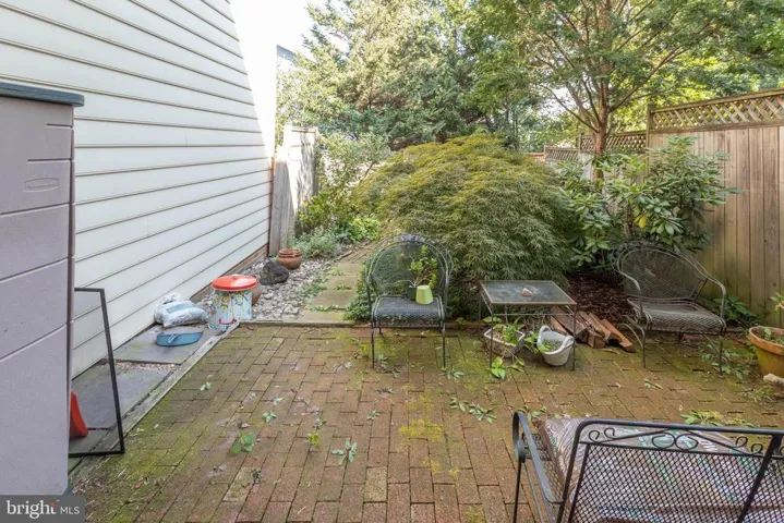 1276 S Washington St, Falls Church, Virginia 22046