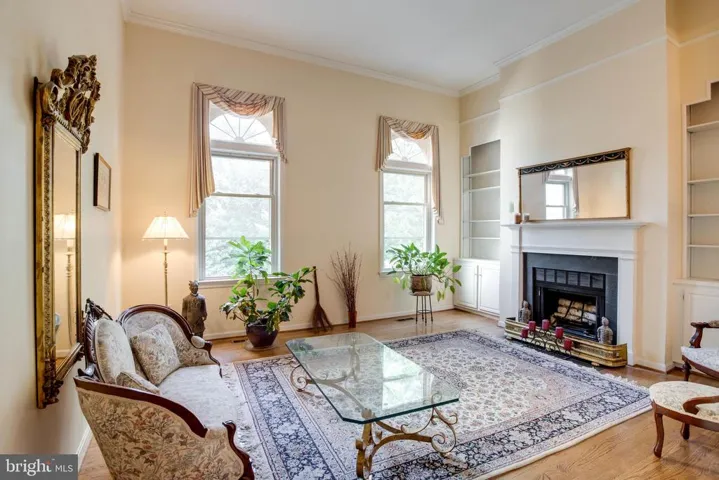 1276 S Washington St, Falls Church, Virginia 22046