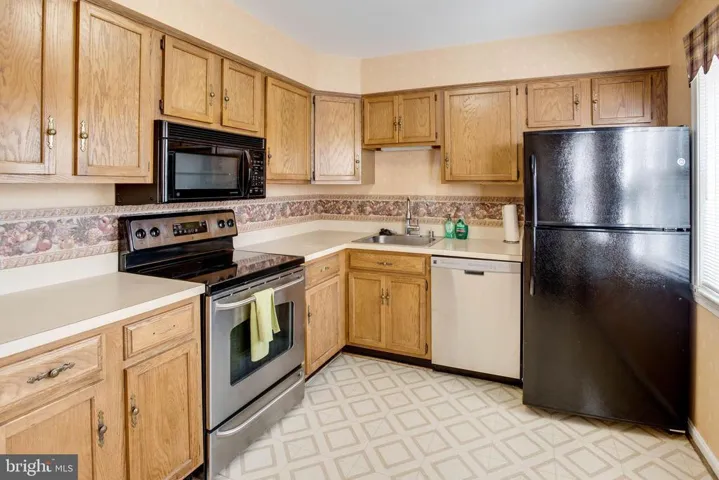 1276 S Washington St, Falls Church, Virginia 22046