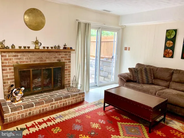 4544 Maxfield Dr, Annandale, Virginia 22003