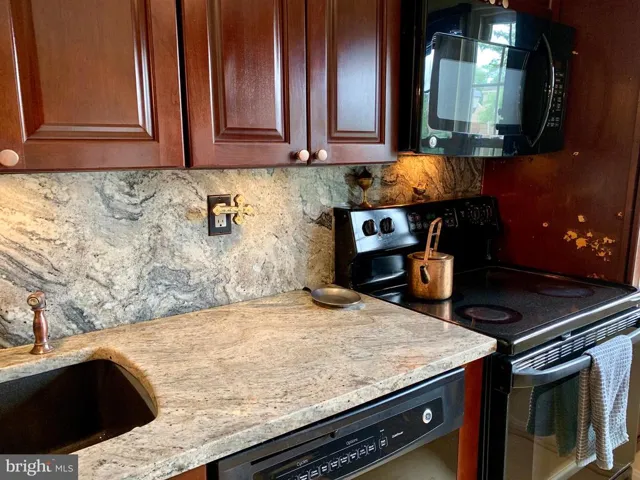 4544 Maxfield Dr, Annandale, Virginia 22003