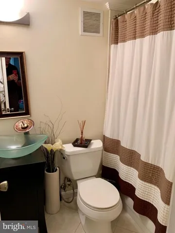 4544 Maxfield Dr, Annandale, Virginia 22003