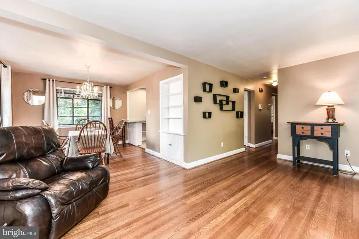 3305 Brush Dr, Falls Church, Virginia 22042