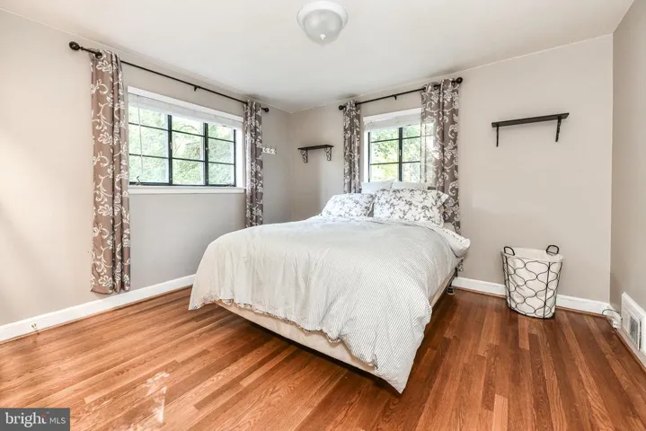 3305 Brush Dr, Falls Church, Virginia 22042