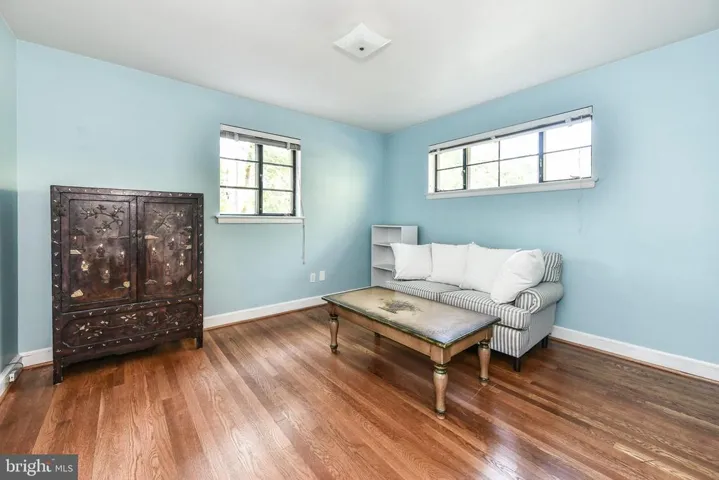 3305 Brush Dr, Falls Church, Virginia 22042