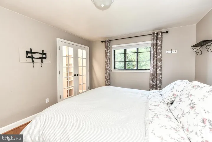 3305 Brush Dr, Falls Church, Virginia 22042