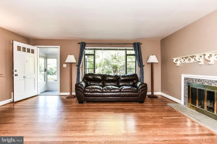 3305 Brush Dr, Falls Church, Virginia 22042