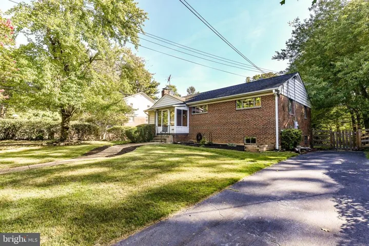 3305 Brush Dr, Falls Church, Virginia 22042