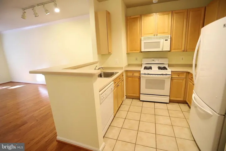 9480 Virginia Center Blvd #104, Vienna, Virginia 22181