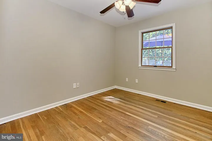 2447 Villanova Dr, Vienna, Virginia 22180