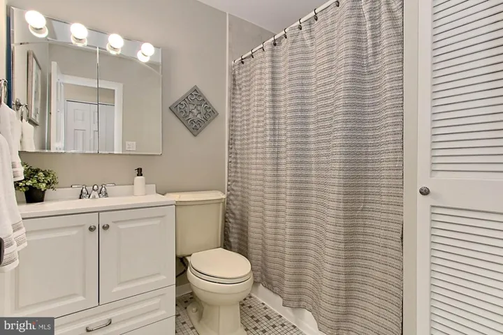 2447 Villanova Dr, Vienna, Virginia 22180