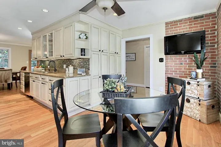 2447 Villanova Dr, Vienna, Virginia 22180