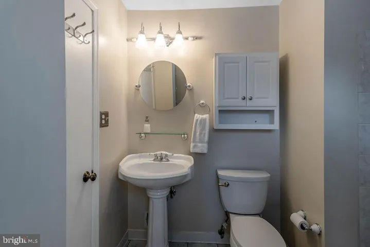 8487 Kitchener Dr, Springfield, Virginia 22153