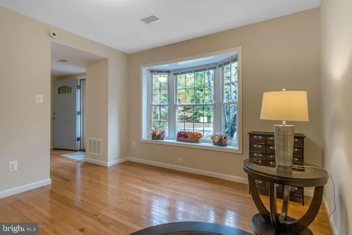 8487 Kitchener Dr, Springfield, Virginia 22153