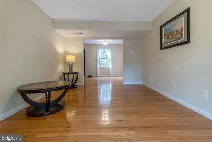 8487 Kitchener Dr, Springfield, Virginia 22153