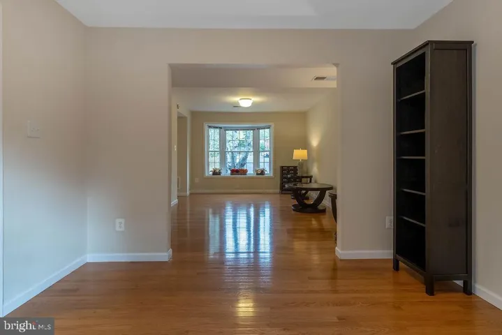 8487 Kitchener Dr, Springfield, Virginia 22153