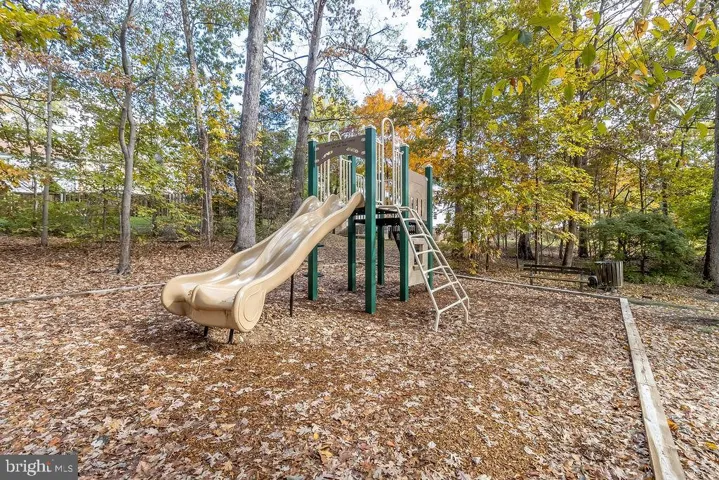 8487 Kitchener Dr, Springfield, Virginia 22153