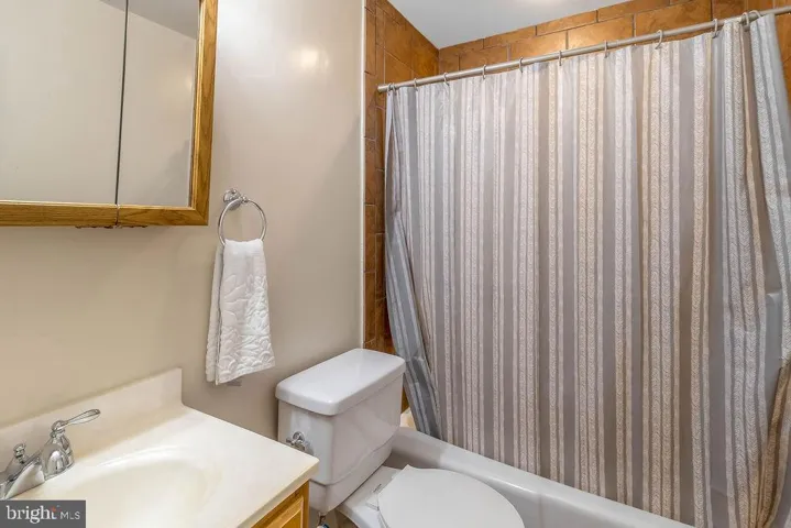 8487 Kitchener Dr, Springfield, Virginia 22153