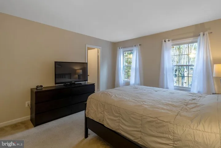 8487 Kitchener Dr, Springfield, Virginia 22153