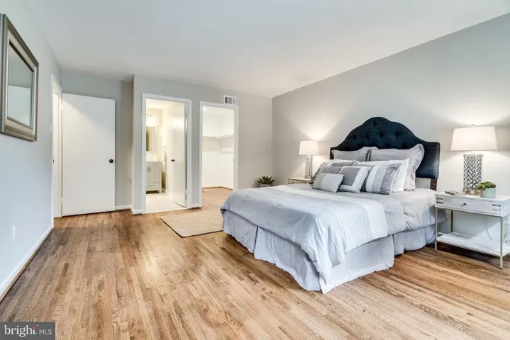 4301 Bushie Ct, Alexandria, Virginia 22312