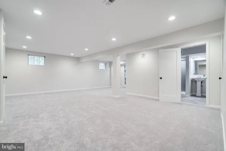 4301 Bushie Ct, Alexandria, Virginia 22312
