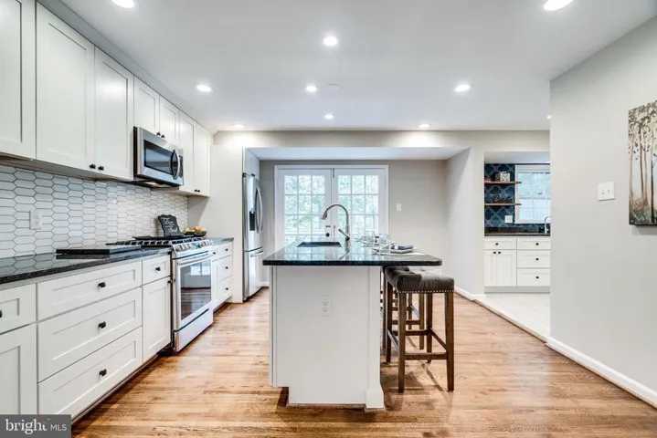 4301 Bushie Ct, Alexandria, Virginia 22312