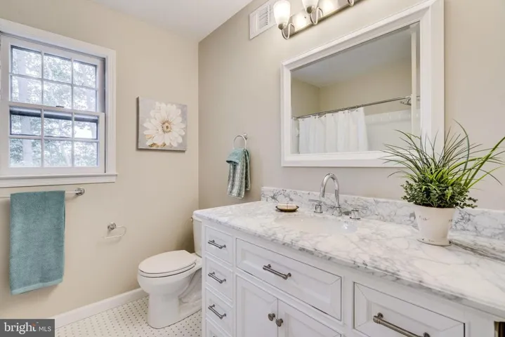 4301 Bushie Ct, Alexandria, Virginia 22312
