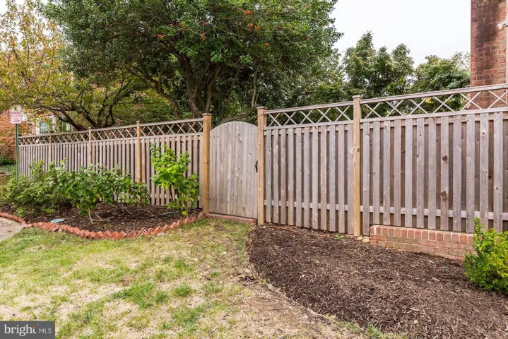 5429 Richenbacher Ave, Alexandria, Virginia 22304