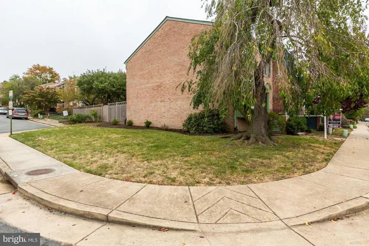 5429 Richenbacher Ave, Alexandria, Virginia 22304