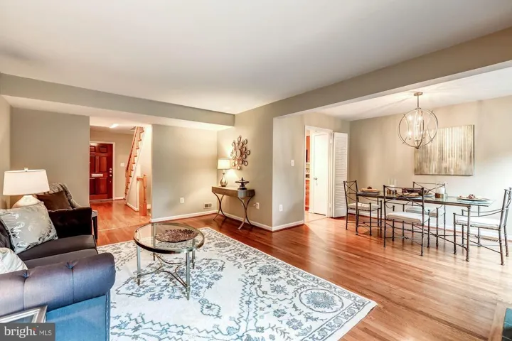 5429 Richenbacher Ave, Alexandria, Virginia 22304
