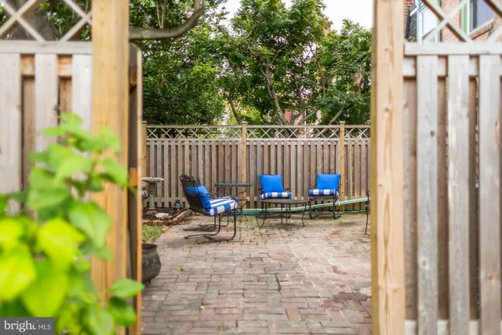 5429 Richenbacher Ave, Alexandria, Virginia 22304
