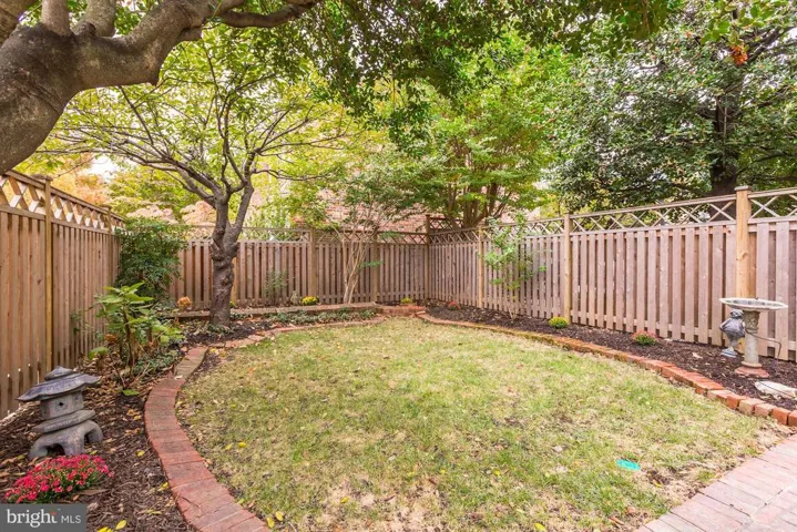5429 Richenbacher Ave, Alexandria, Virginia 22304