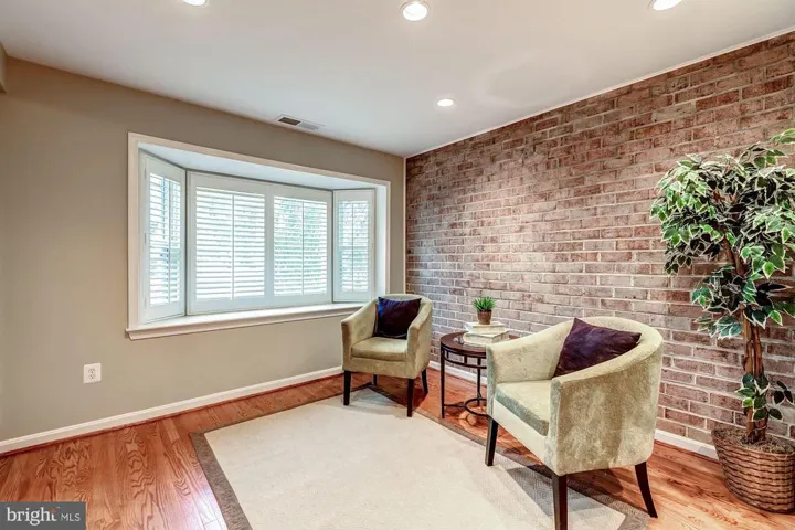 5429 Richenbacher Ave, Alexandria, Virginia 22304