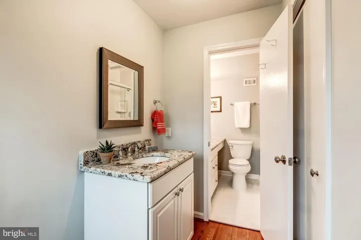 5429 Richenbacher Ave, Alexandria, Virginia 22304