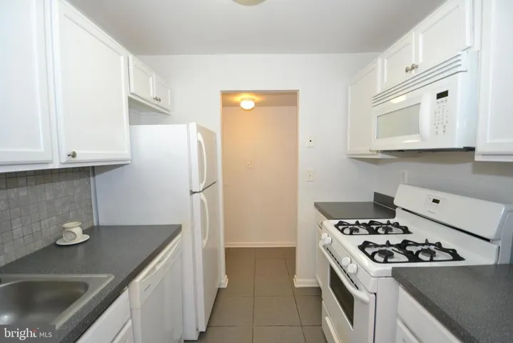 3790 Lyndhurst Dr #103, Fairfax, Virginia 22031