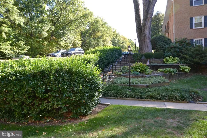 3790 Lyndhurst Dr #103, Fairfax, Virginia 22031