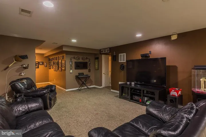 6000 Preswell Ct, Gainesville, Virginia 20155