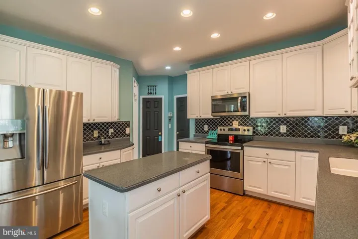 6000 Preswell Ct, Gainesville, Virginia 20155